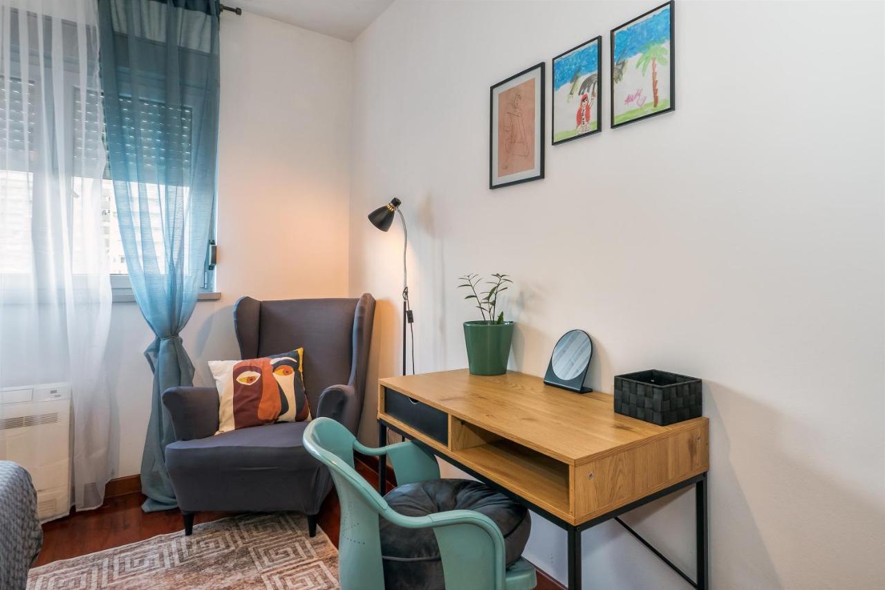 Appartement Airy 2-Br Apt W/ Open Layout & Modern Design à Split Extérieur photo