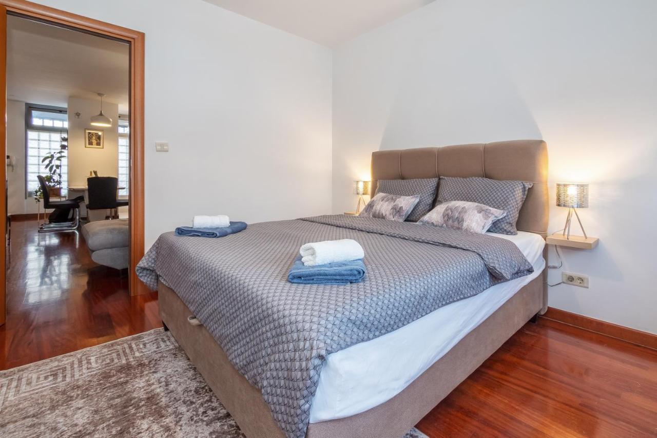 Appartement Airy 2-Br Apt W/ Open Layout & Modern Design à Split Extérieur photo