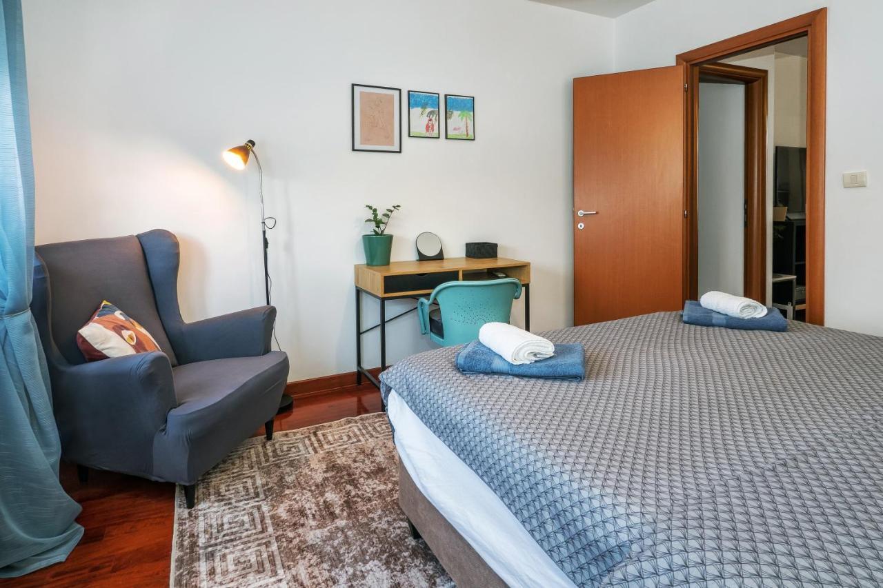 Appartement Airy 2-Br Apt W/ Open Layout & Modern Design à Split Extérieur photo